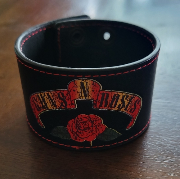 Young Guns Men's Logo Rubber Bracelet - Black, Stretchable, One Size Fits All - View #10